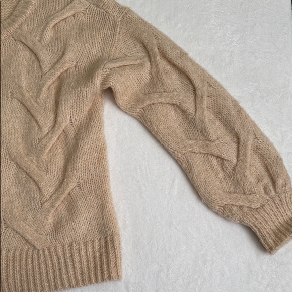 Women's Cream Cable Knit Button-Up Sweater Cardigan - Picture 5 of 9